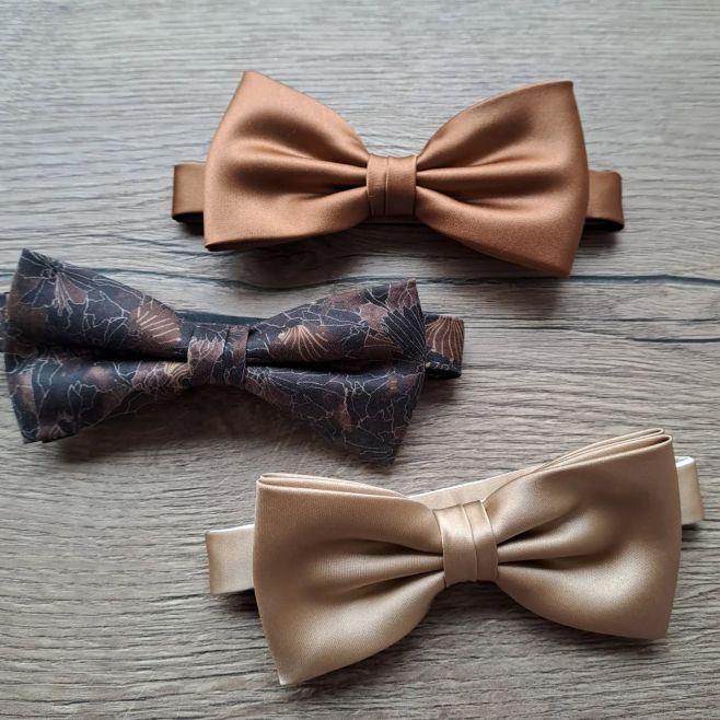 🍂 Podzim v plné parádě 🍂 Hřejivé odstíny mědi, karamelu a čokolády, které doladí každý váš podzimní outfit. Motýlky, co...